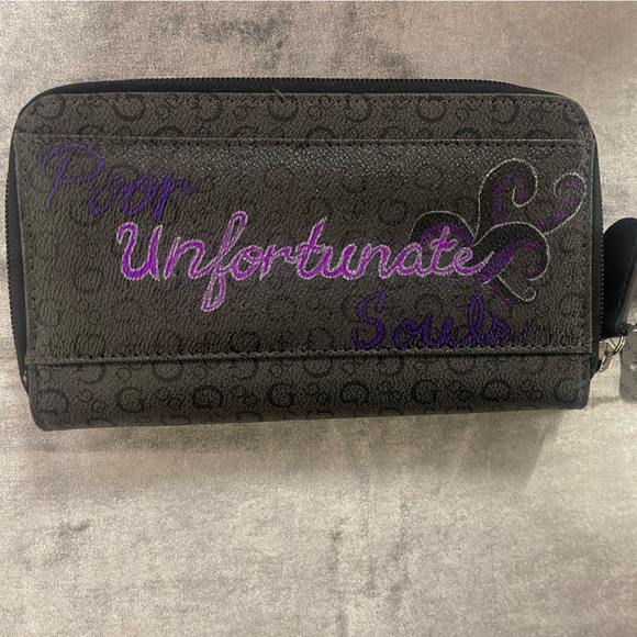 Hand painted Guess Wallet - Picture 3 of 5